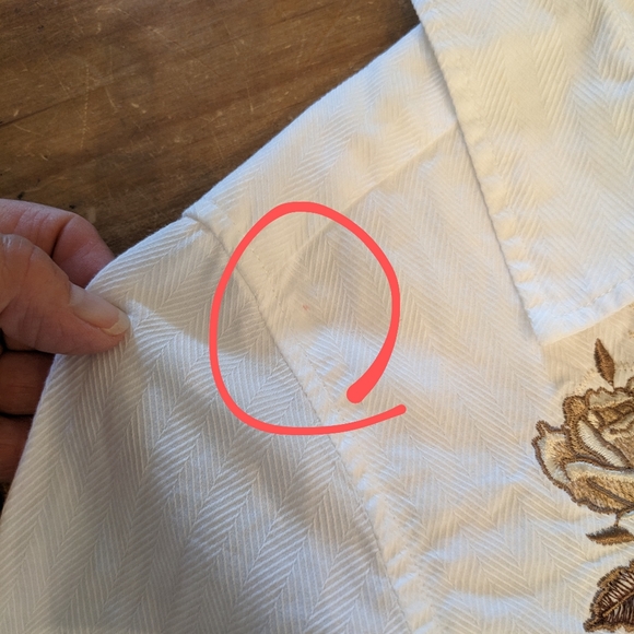 Women's Alan Jackson Collection White and Tan Rose Embroidered Button Up Shirt M - Picture 8 of 8